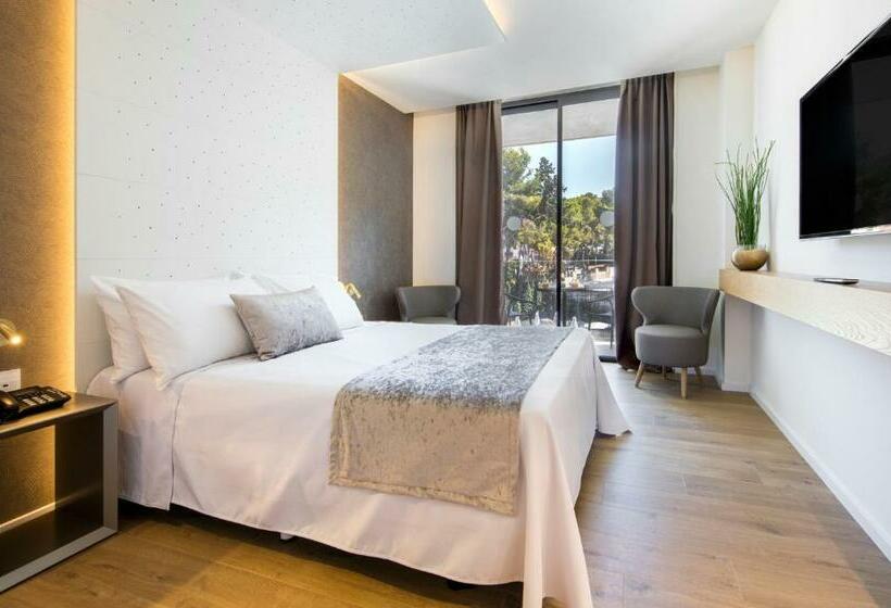 اتاق استاندارد با چشمانداز استخر, Golden Costa Salou Adults Only 4 Sup