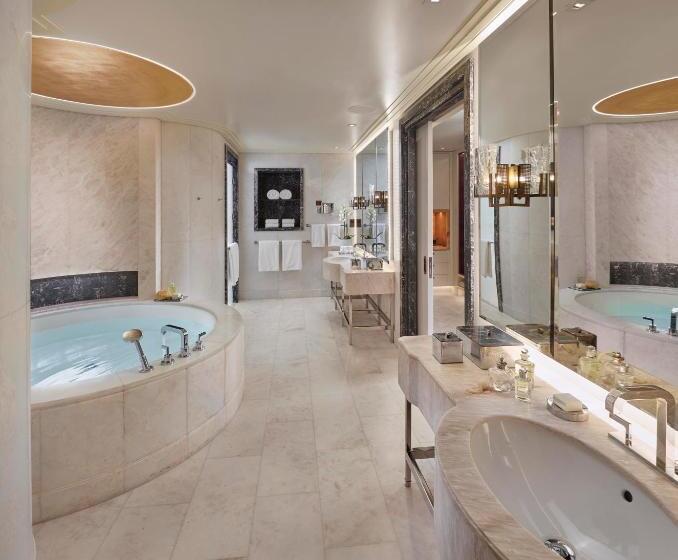 سوئیت با تخت بزرگ, Mandarin Oriental Doha