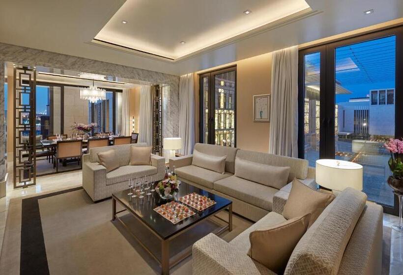 سوئیت با بالکن, Mandarin Oriental Doha