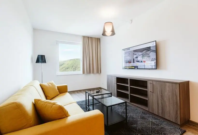 Suite, Rainers21