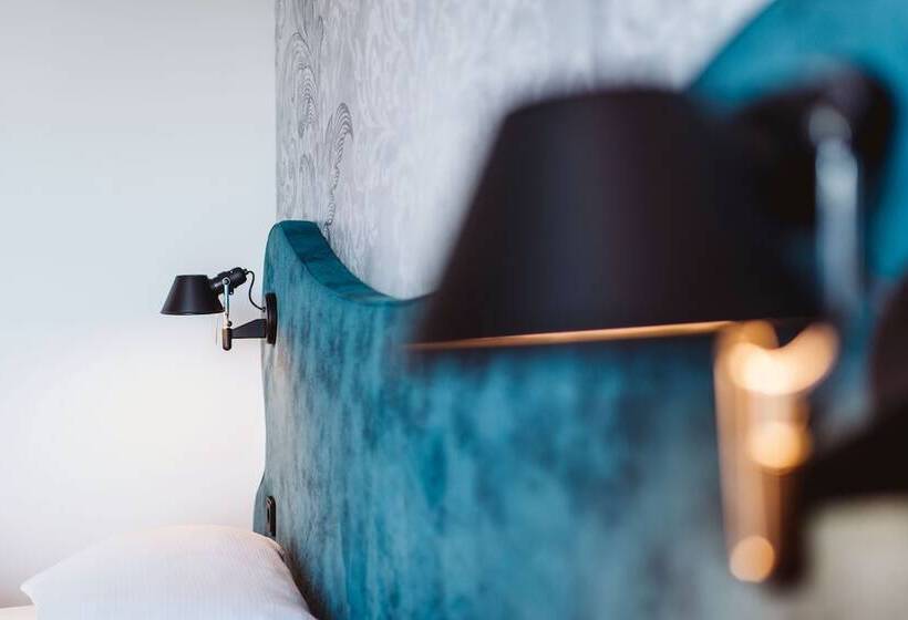 标准三人间, Rainers21