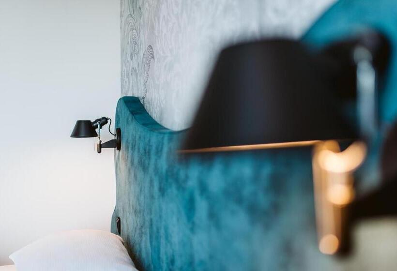 商务房间, Rainers21