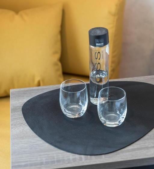 标准三人间, Rainers21