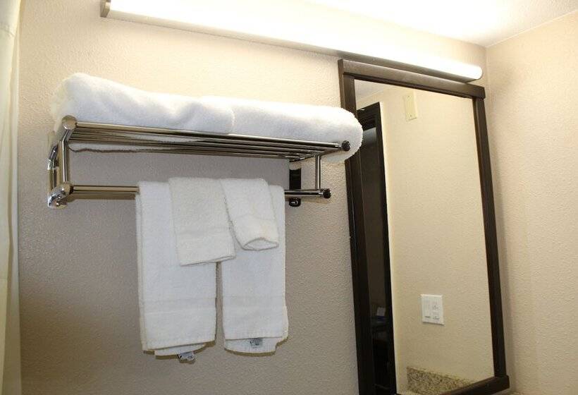 디럭스 룸, Fairmount Inn & Suites   Stroudsburg, Poconos