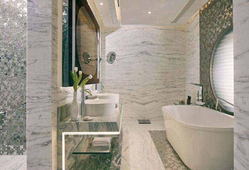 Королевский Люкс, Royal M Hotel Abu Dhabi By Gewan