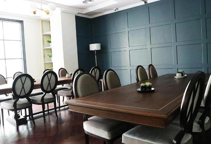 Deluxerum King Size Säng, Shalva  Jakarta