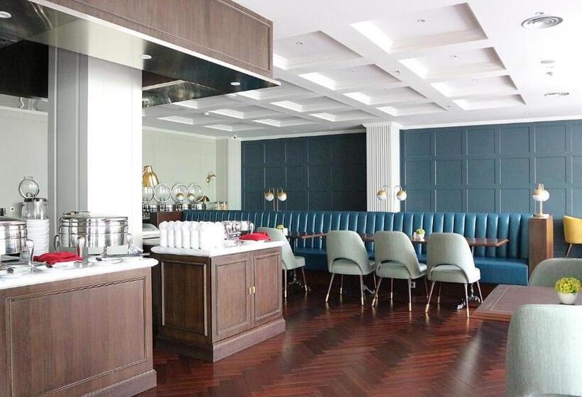 Deluxerum King Size Säng, Shalva  Jakarta