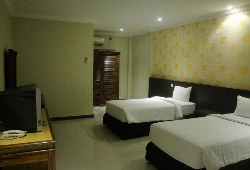 디럭스 룸, Sylvia Hotel Premier Kupang