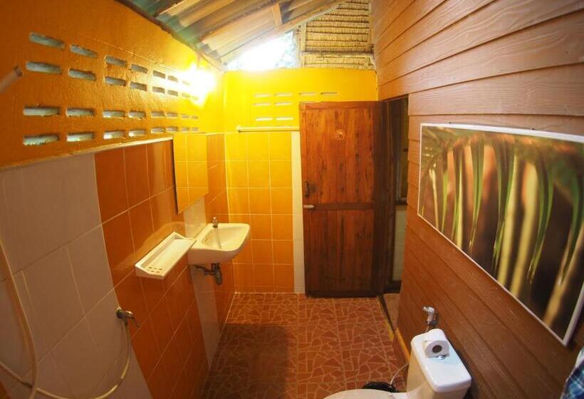 بنجلو قياسى, Little Eden Bungalows