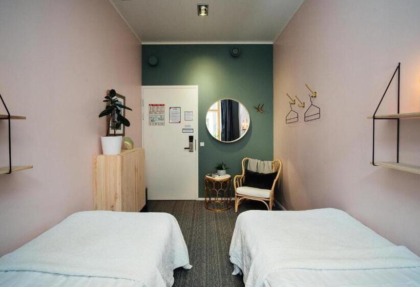 Номер Стандарт Совместная Ванная, The Yard Hostel