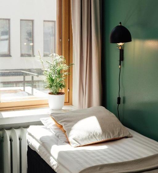 4-Bett-Standardzimmer Geteiltes Bad, The Yard Hostel