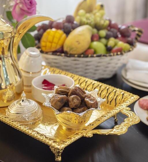 キングサイズベッドのデラックスルーム, Al Joud Boutique Hotel, Makkah