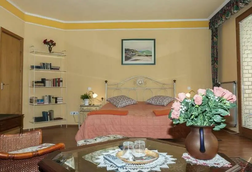 Superior Zimmer mit Balkon, Bellevue Budapest B&b