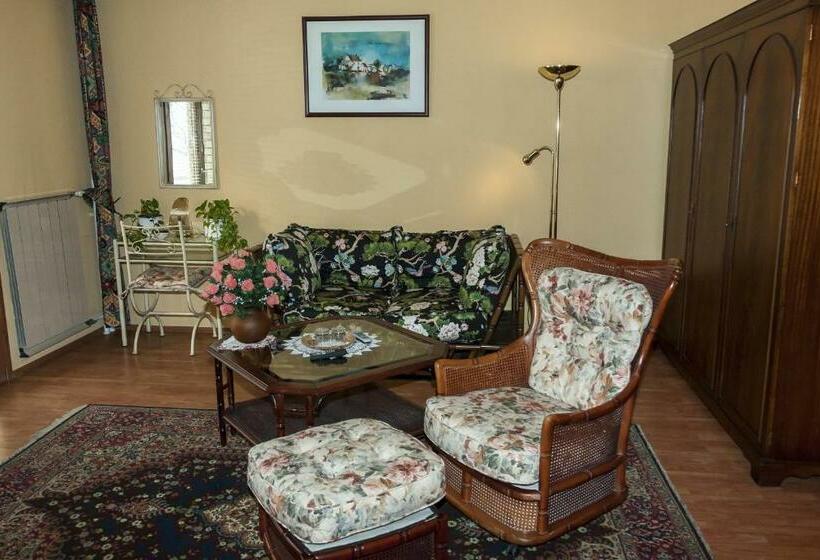 غرفة سوبيريور مزودة بشرفة, Bellevue Budapest B&b