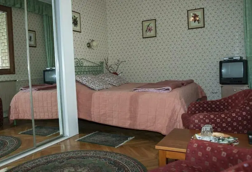 Standardzimmer mit Balkon, Bellevue Budapest B&b