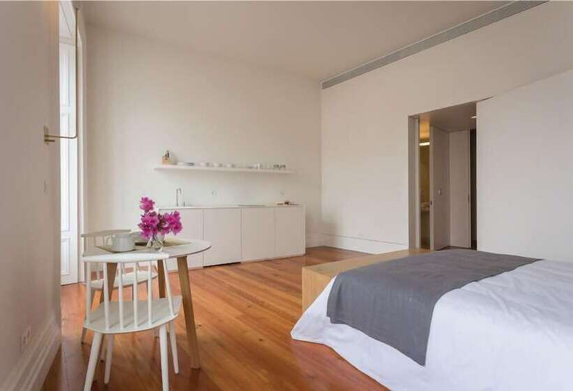 اتاق سوپریور, Acarmazens Cogumbreiro