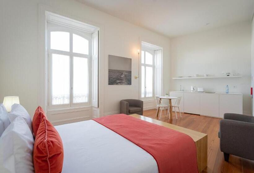 اتاق سوپریور, Acarmazens Cogumbreiro