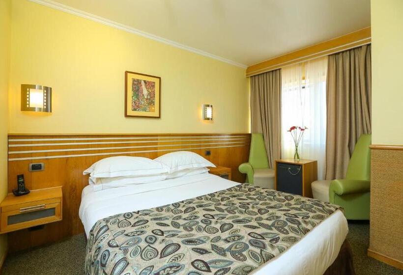 اتاق کلاسیک, Ankara