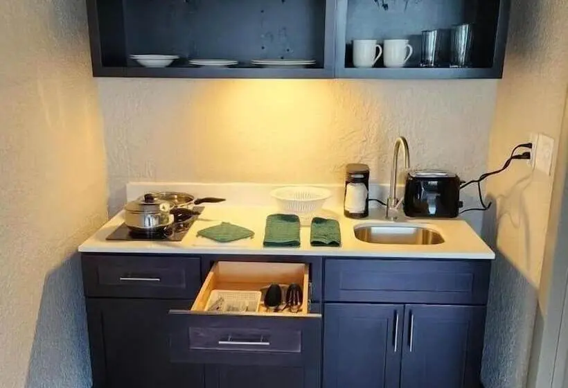 スイート, Days Inn By Wyndham Fort Pierce Midtown