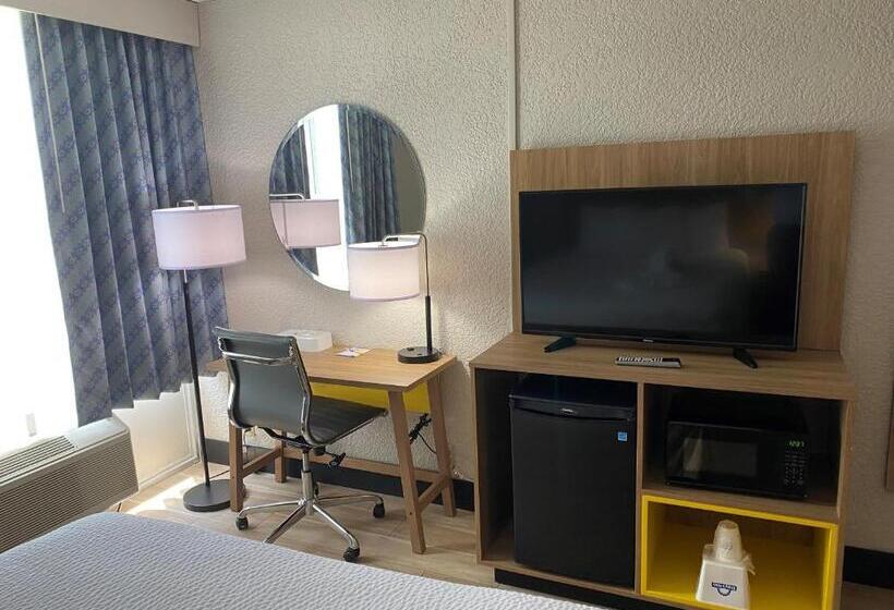 غرفة ديلوكس, Days Inn By Wyndham Fort Pierce Midtown