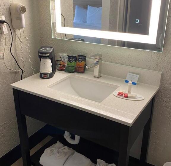 غرفة قياسية لذوى الاحتياجات الخاصة, Days Inn By Wyndham Fort Pierce Midtown