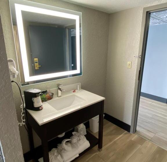 Номер Стандарт Адаптированный для Инвалидов, Days Inn By Wyndham Fort Pierce Midtown