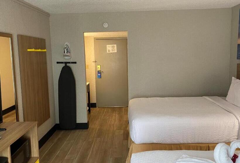 غرفة قياسية لذوى الاحتياجات الخاصة, Days Inn By Wyndham Fort Pierce Midtown