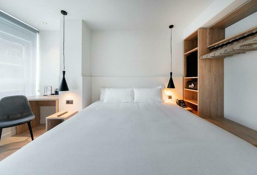 חדר סטנדרט, Distrito Oeste