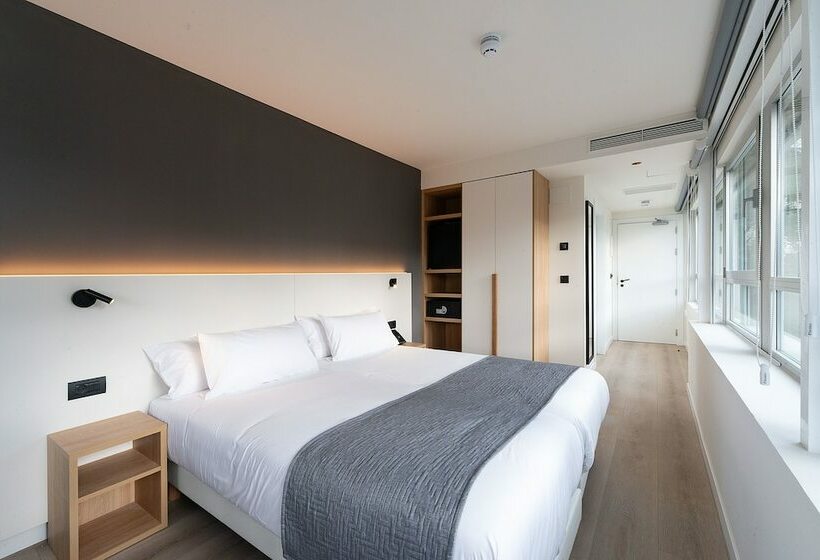 חדר סטנדרט, Distrito Oeste