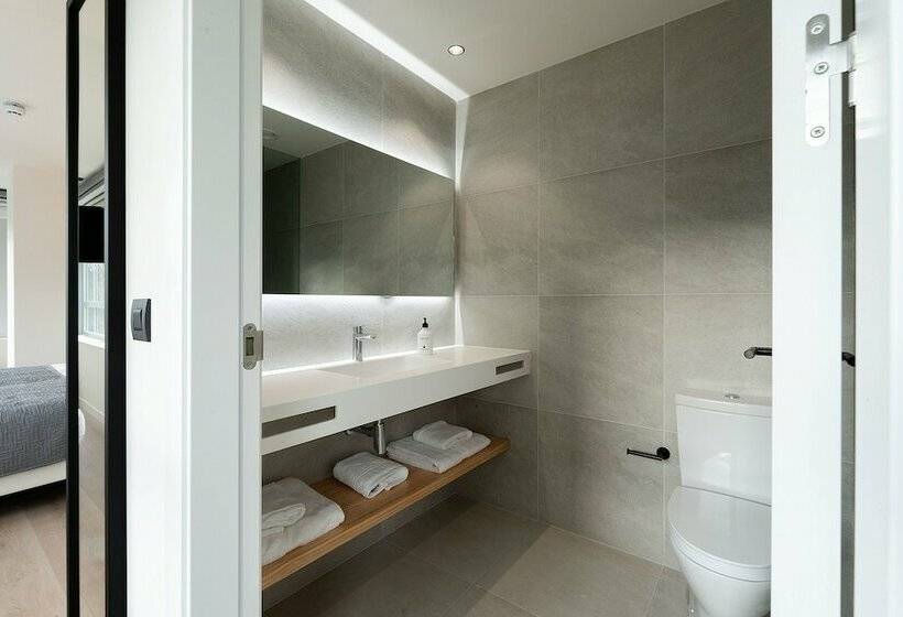 חדר סטנדרט, Distrito Oeste