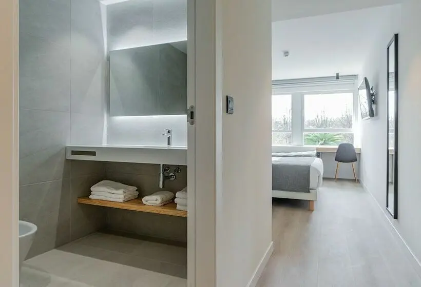 Standard-huone, Distrito Oeste