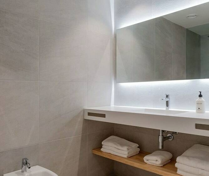 スタンダードルーム, Distrito Oeste