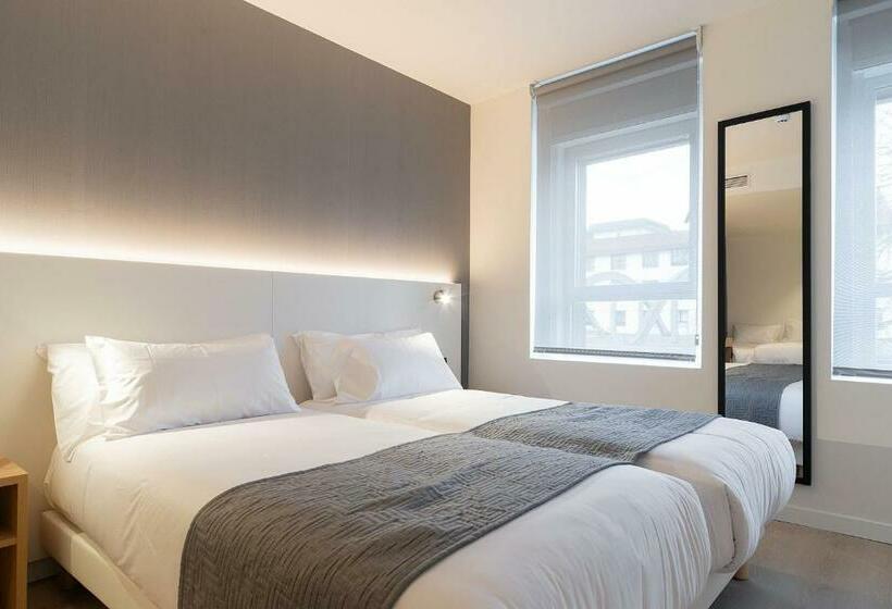 ファミリールーム, Distrito Oeste