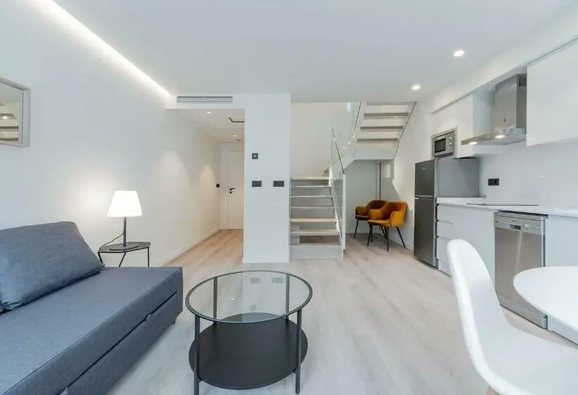 Duplex-sviitti, Distrito Oeste