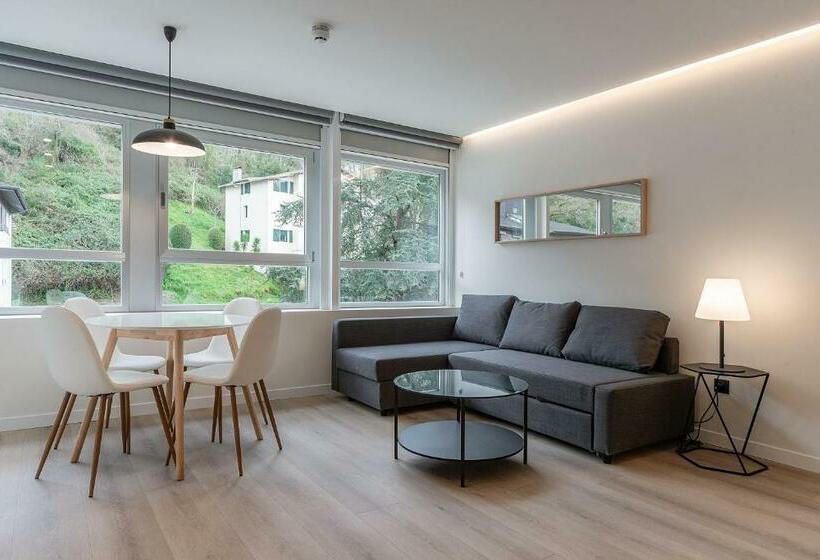 סוויטת דופלקס, Distrito Oeste