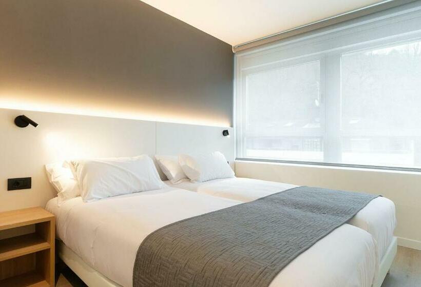 סוויטת דופלקס, Distrito Oeste