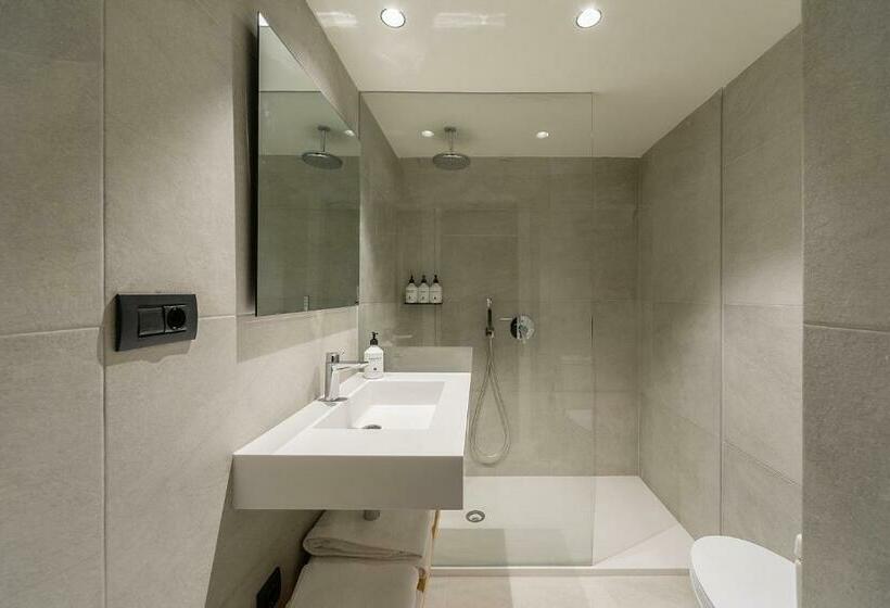 סוויטת דופלקס, Distrito Oeste