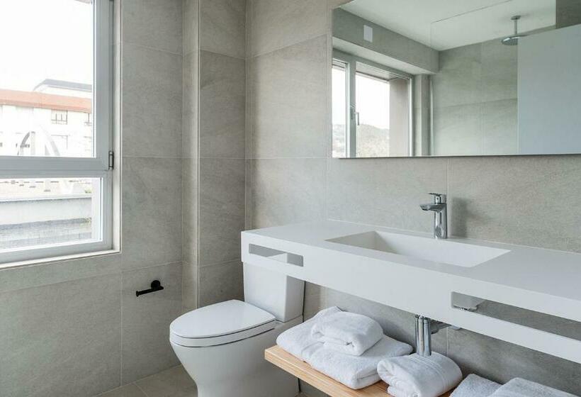 סוויטת דופלקס, Distrito Oeste