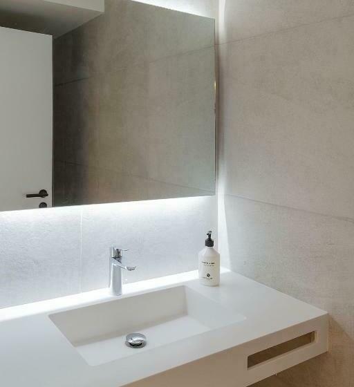 סוויטת דופלקס, Distrito Oeste