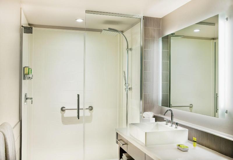 クイーンベッドのスタンダードスタジオ, Element Dallas Love Field