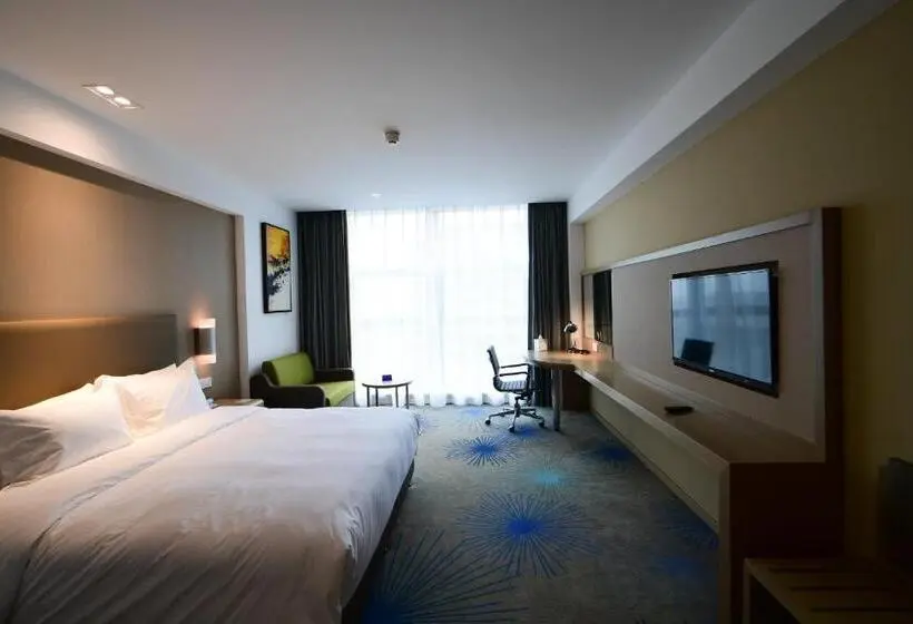 キングサイズベッドのスタンダードルーム, Holiday Inn Express   Liuyang Development Zone, An Ihg