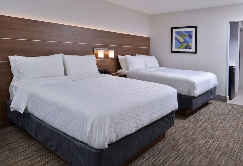 스위트, Holiday Inn Express & Suites   Marshalltown, An Ihg
