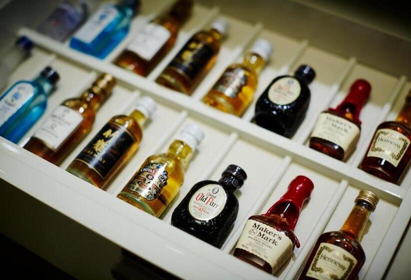 סוויטת פרמיום, Keio Plaza Hotel Tokyo Premier Grand