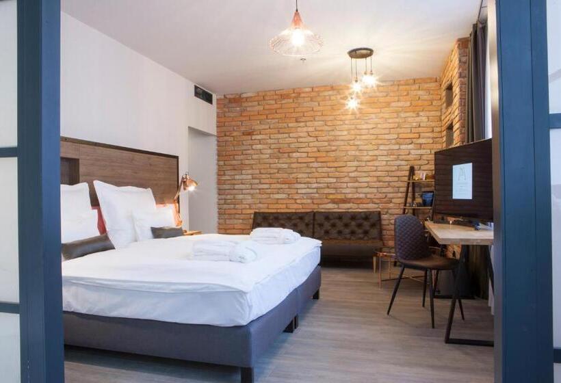 חדר דלוקס, Memories Oldtown