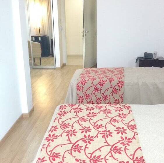 اتاق سوپریور سه تخته, Palermo Bridge