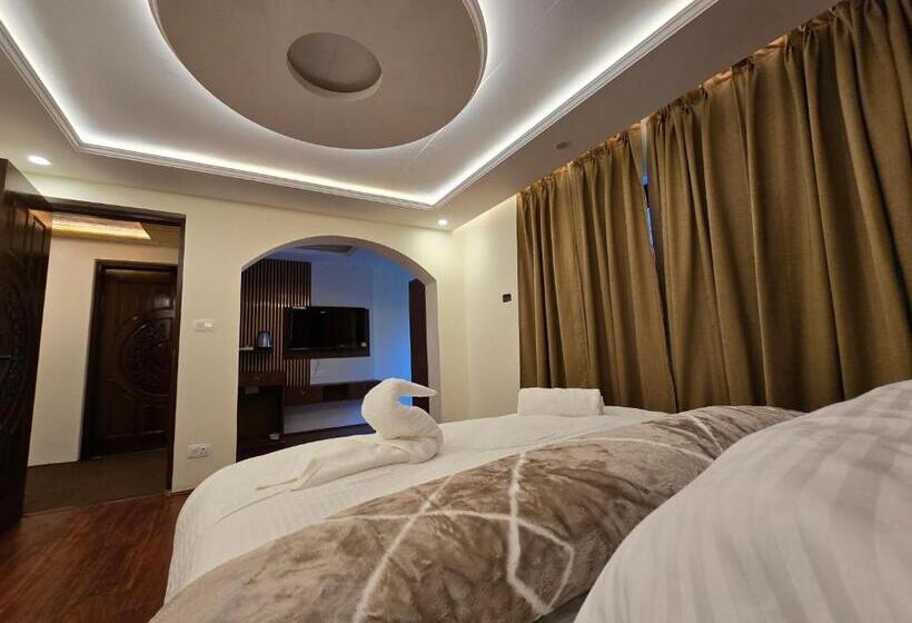 חדר סטנדרט עם מיטת קינג, Premier Pahalgam