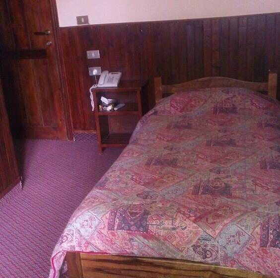 اتاق استاندارد یک نفره, Chbat