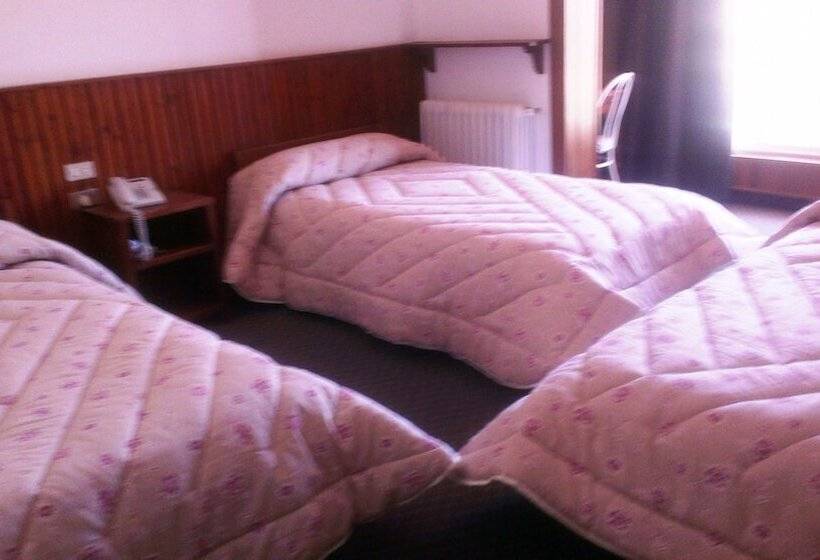 اتاق استاندارد سه نفره, Chbat