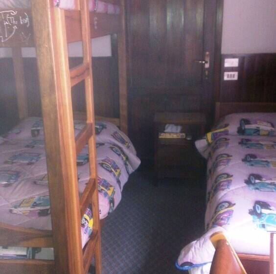 Economy Triple Room, Chbat