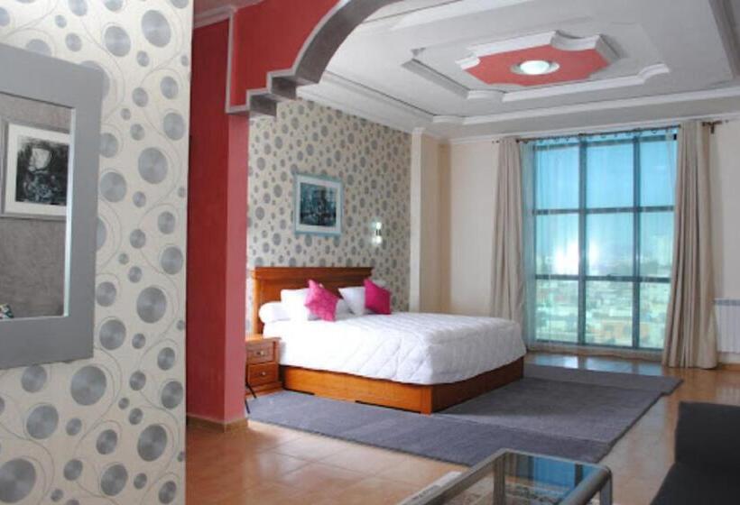 سوییت جونیور, Maraval